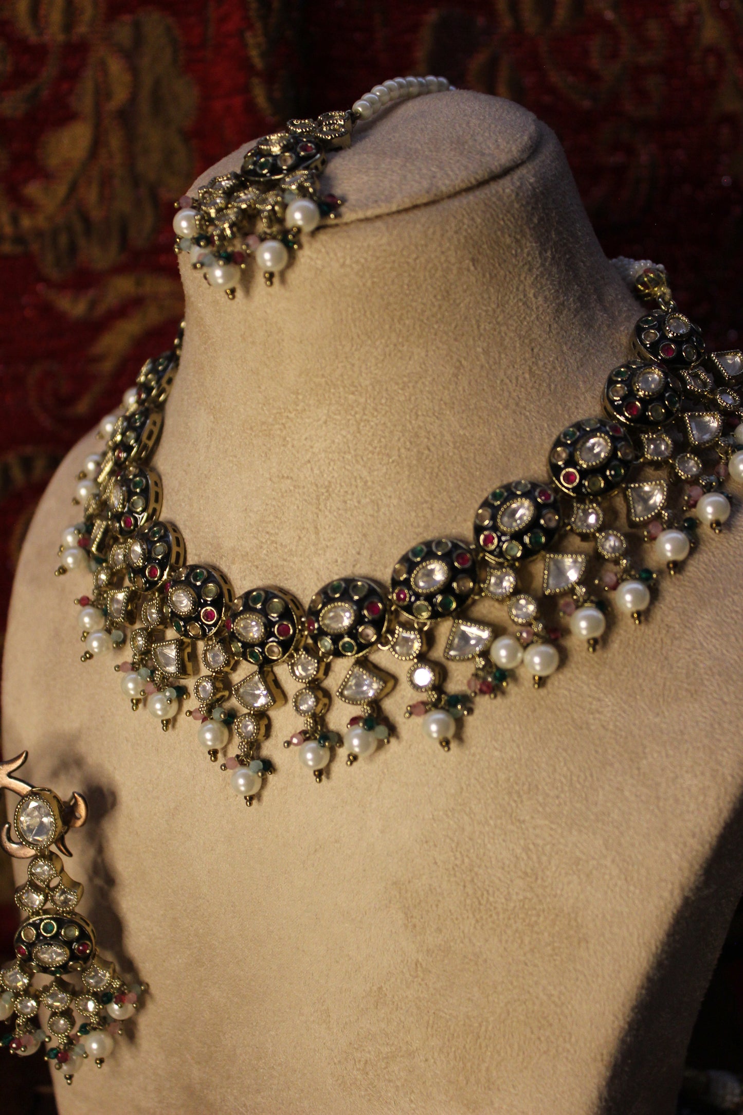 Kaveri Necklace Set