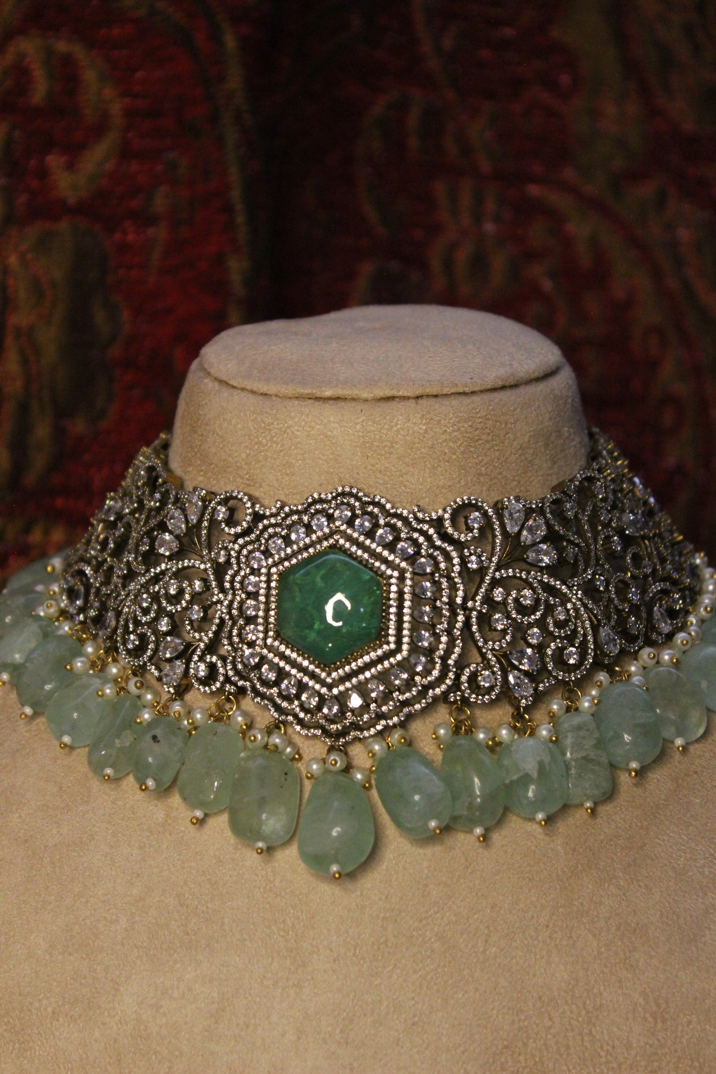 Loveli Necklace Set