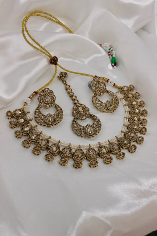 Archana Necklace Set