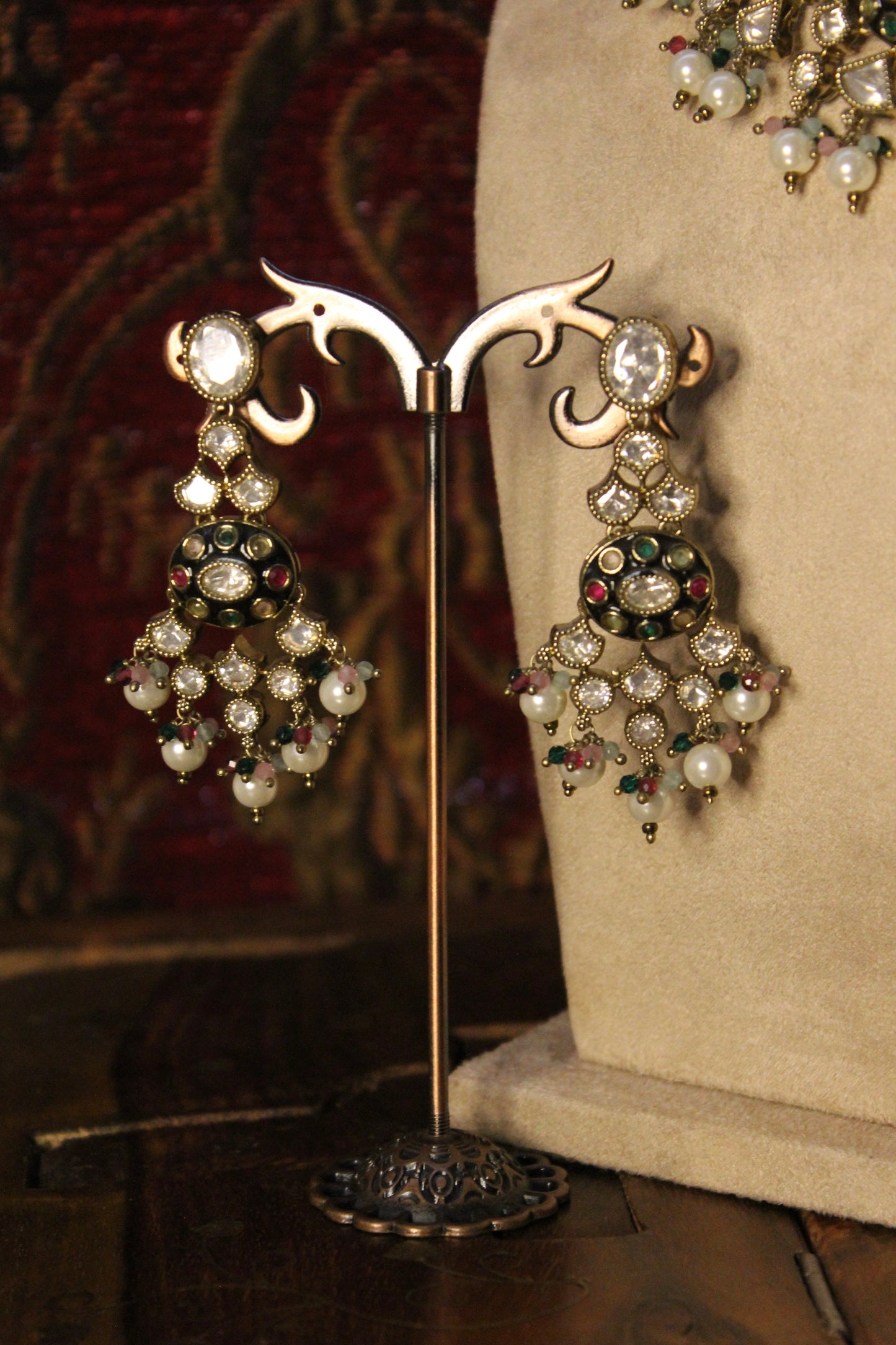 Kaveri Necklace Set