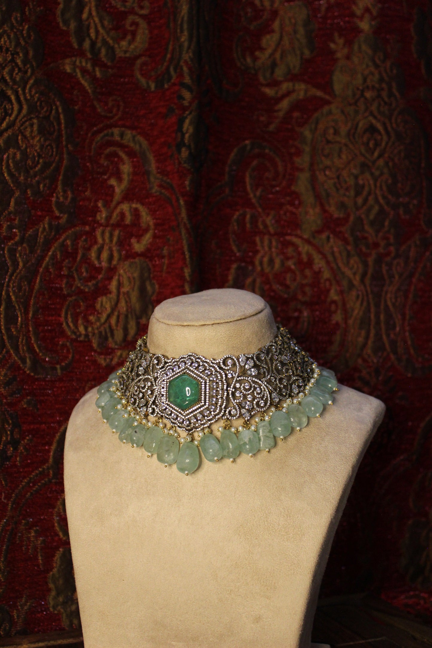 Loveli Necklace Set