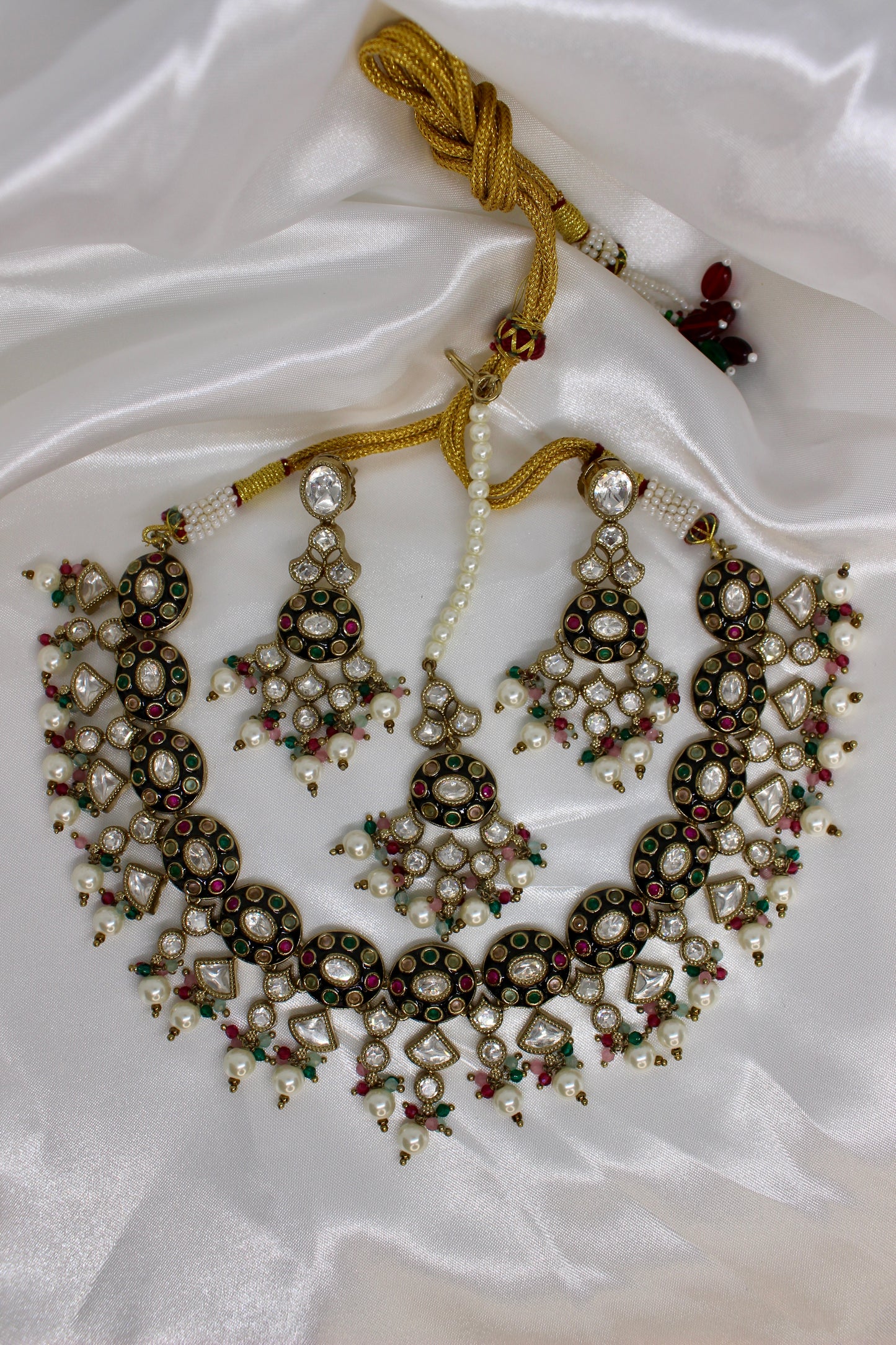 Kaveri Necklace Set
