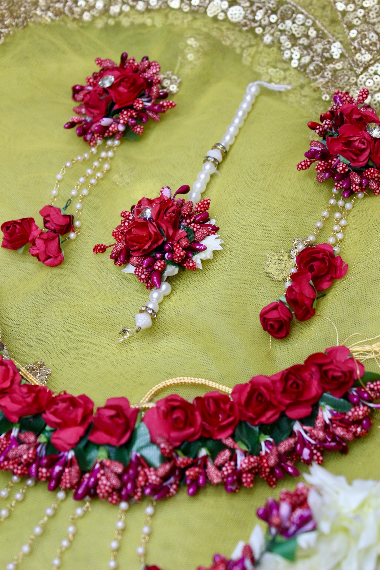 Gul Haldi Floral Set