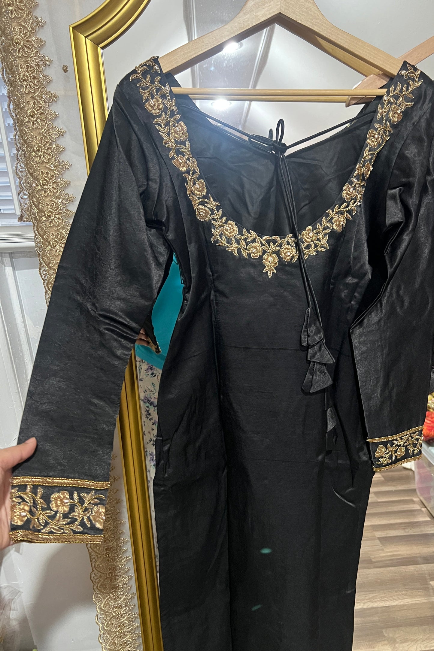Zareen Straight Suit