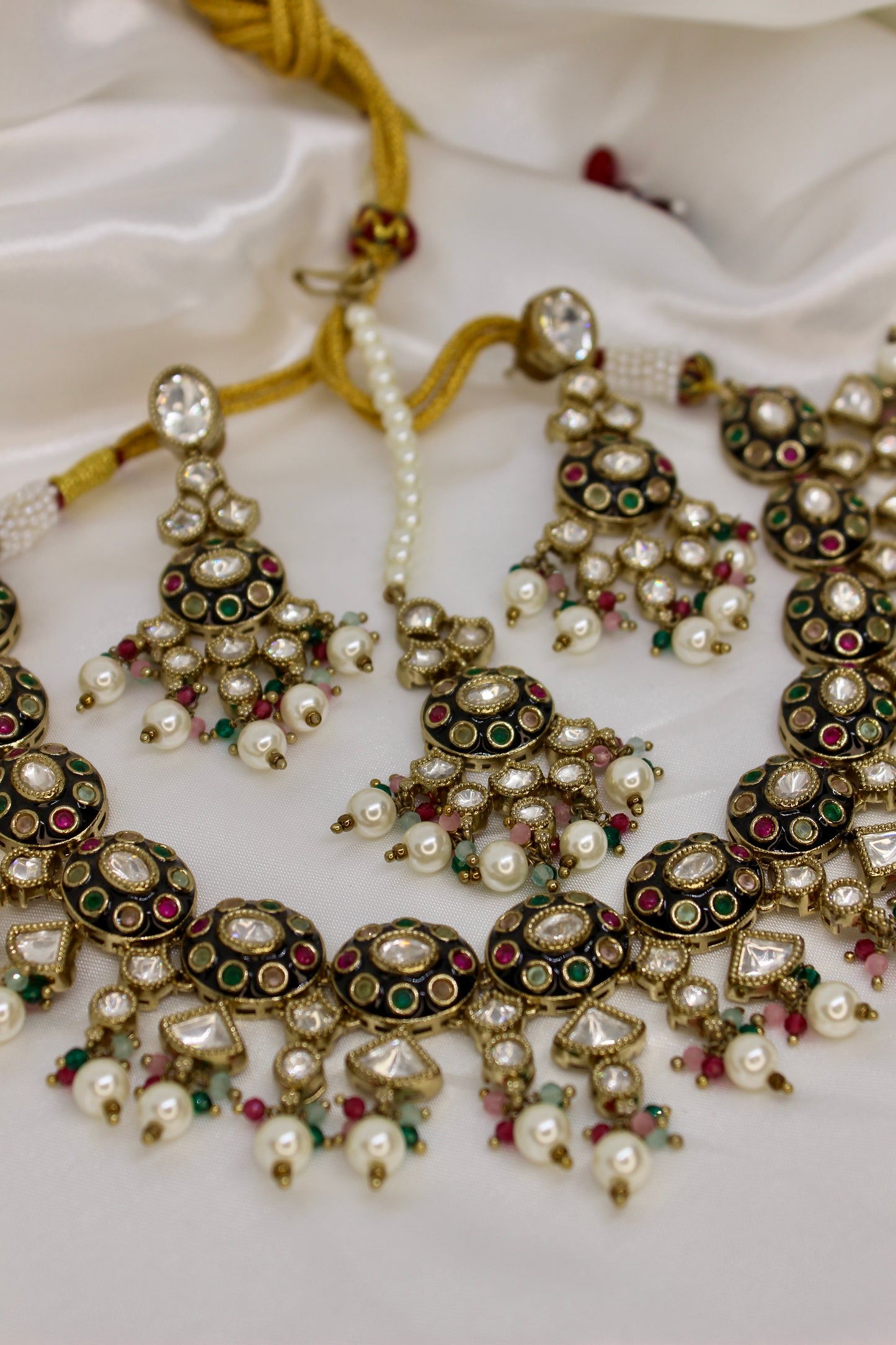 Kaveri Necklace Set
