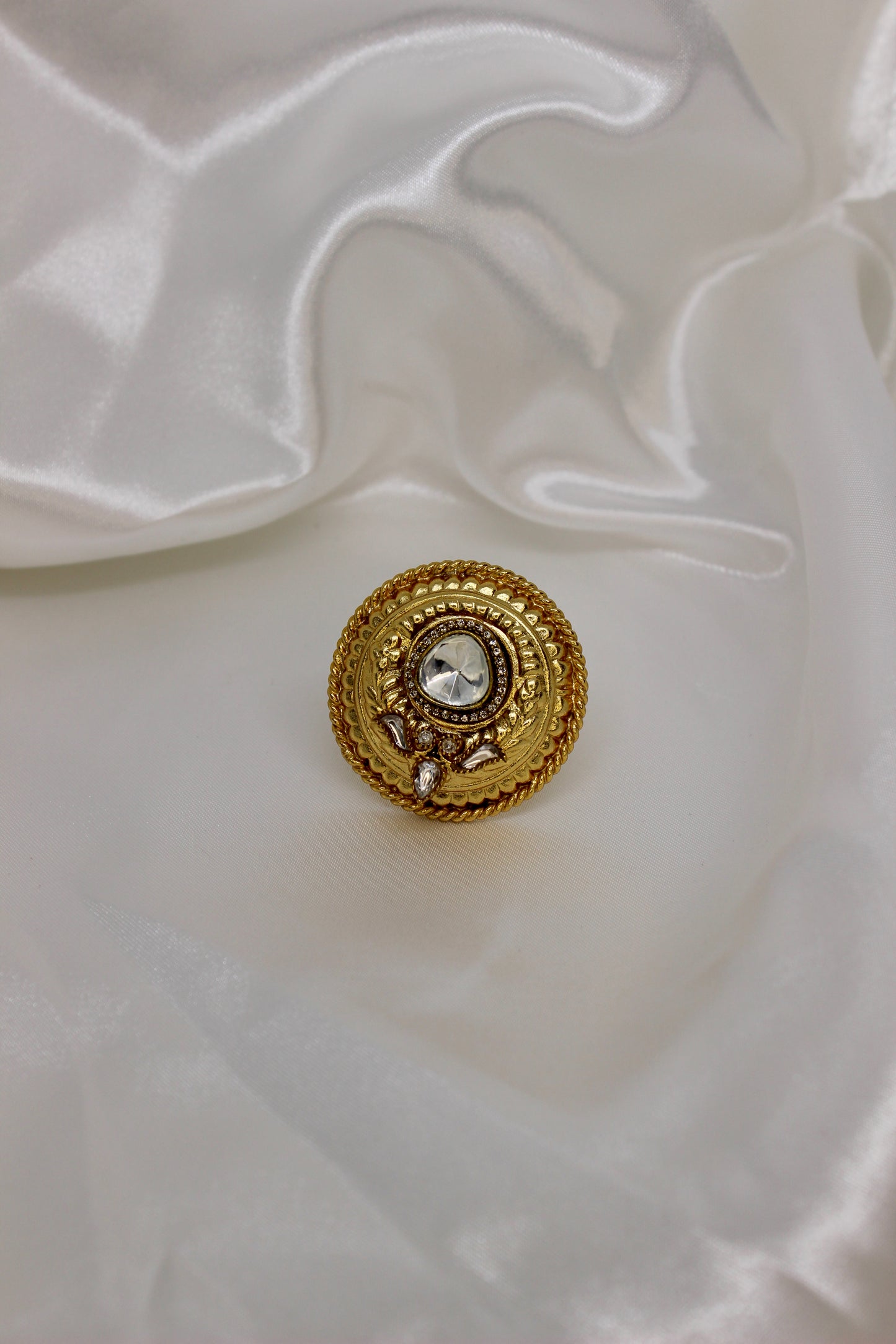 Vimmi Finger Ring