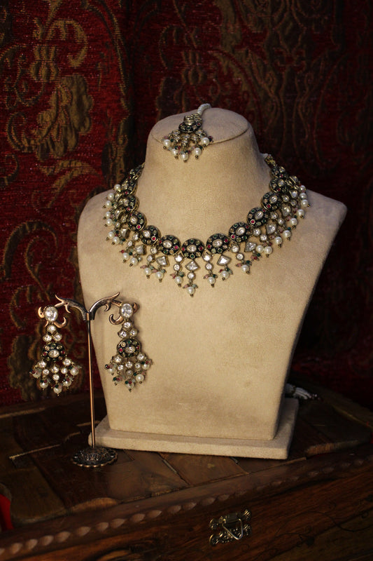 Kaveri Necklace Set