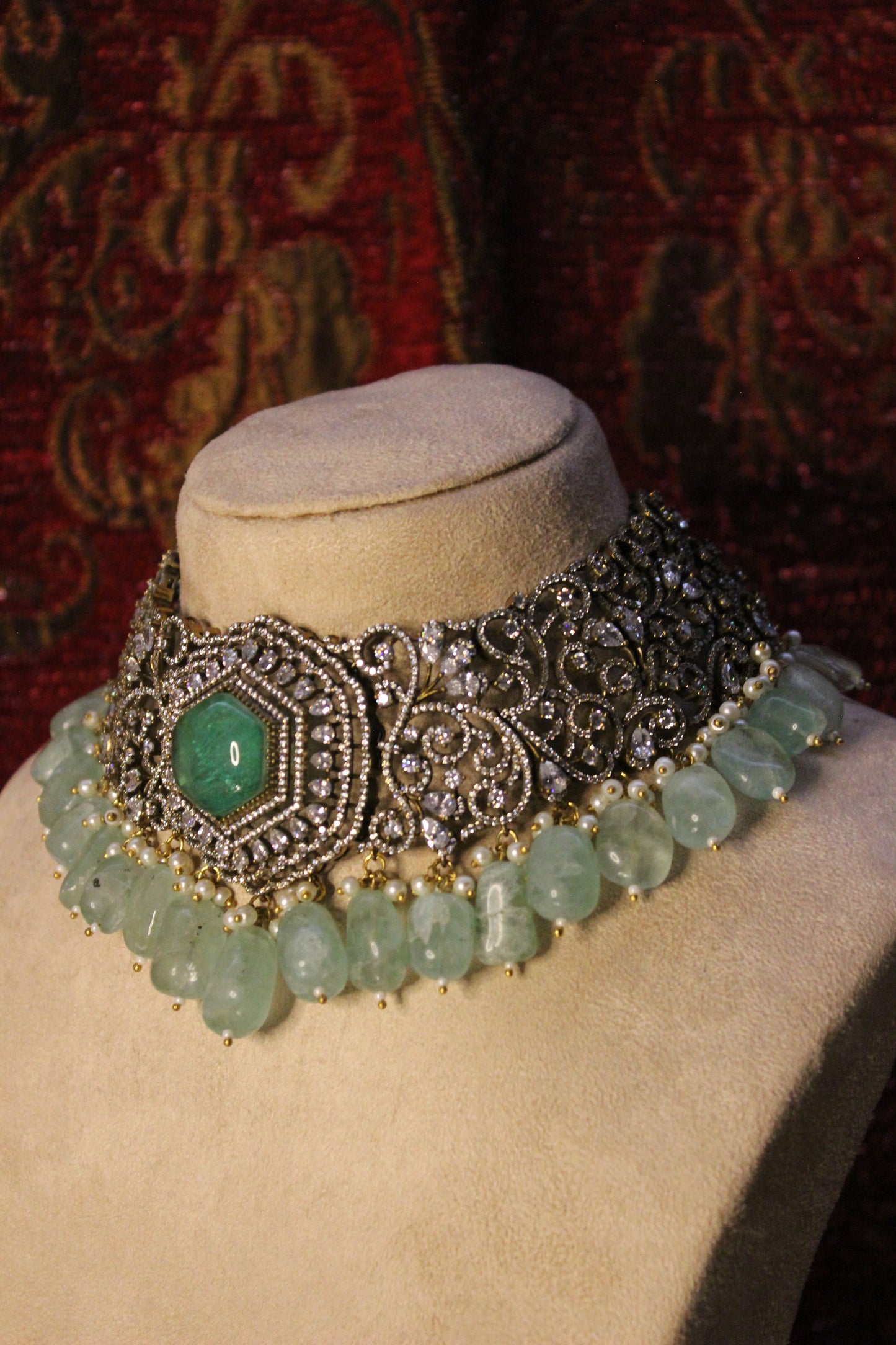 Loveli Necklace Set