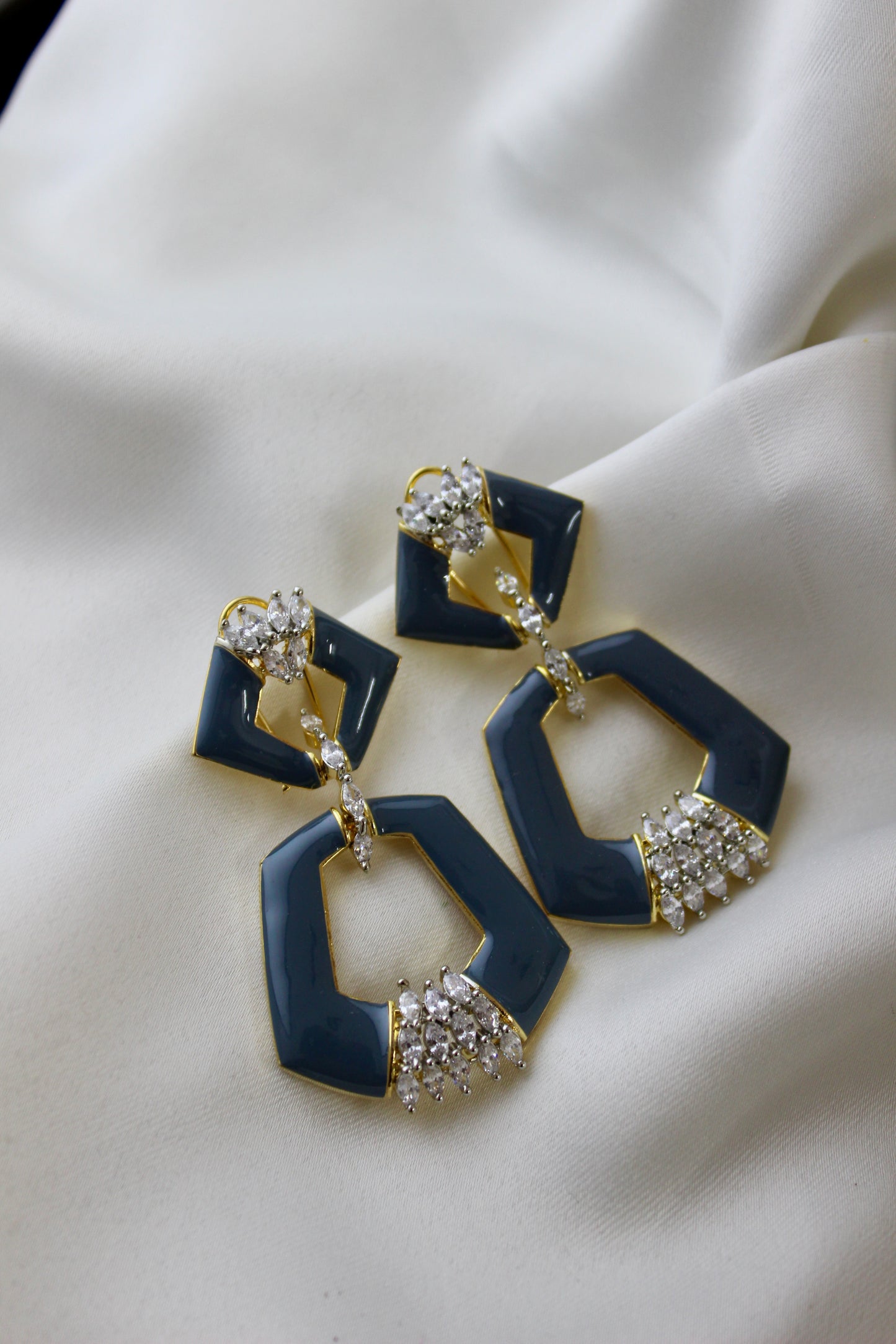 Varaa Earrings