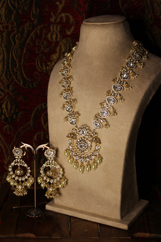 Baaz Necklace Set