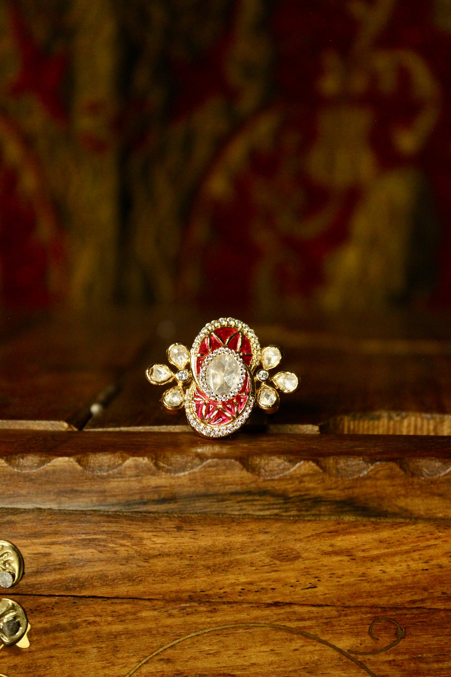 Pari Finger Ring