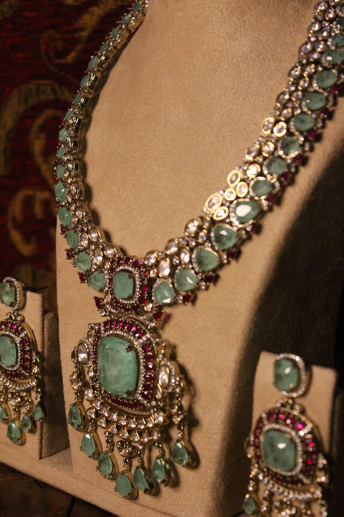 Apeksha Necklace Set