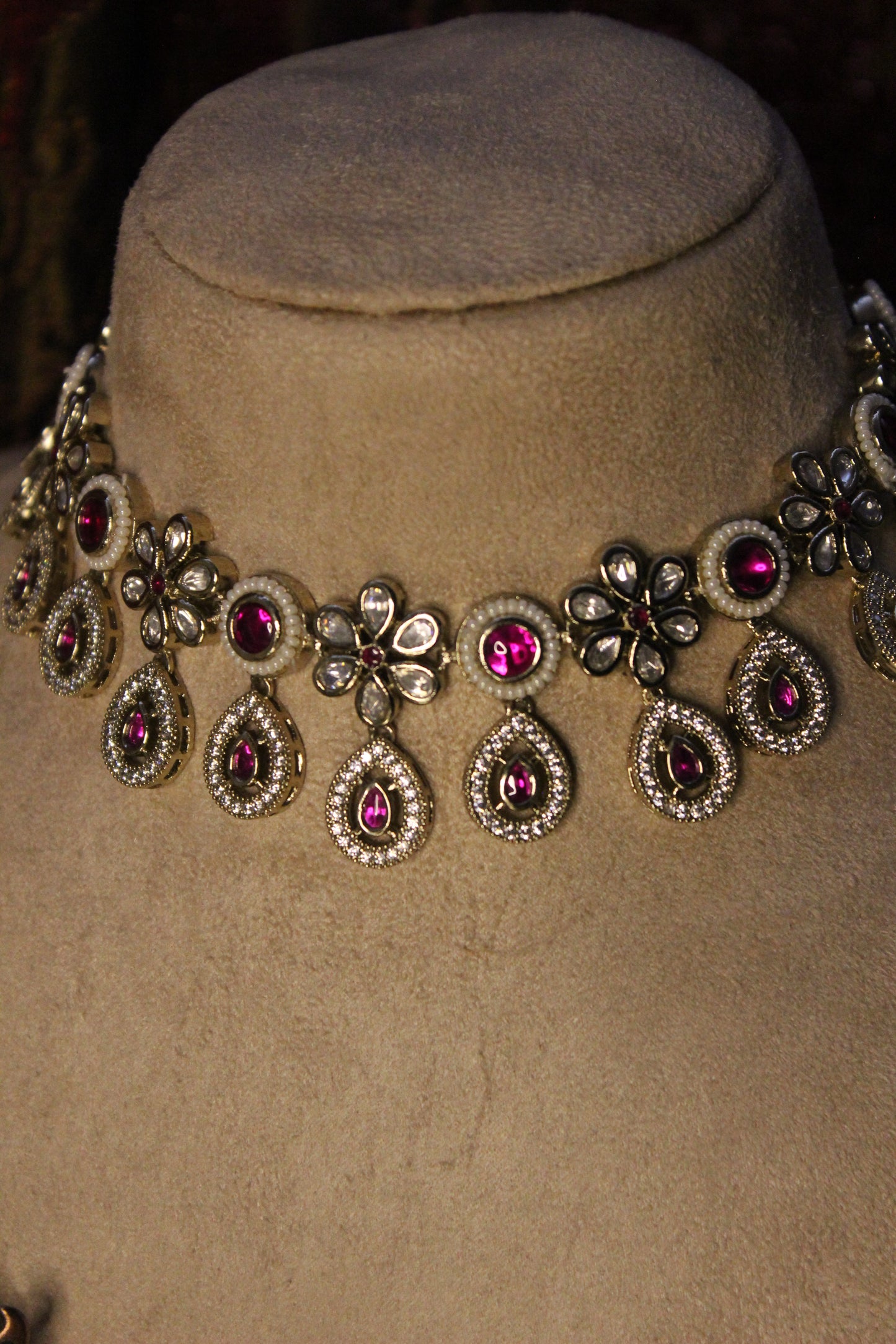 Naseera Necklace Set